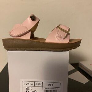 Lucky Brand Girls Blush Pink Buckle Sandals